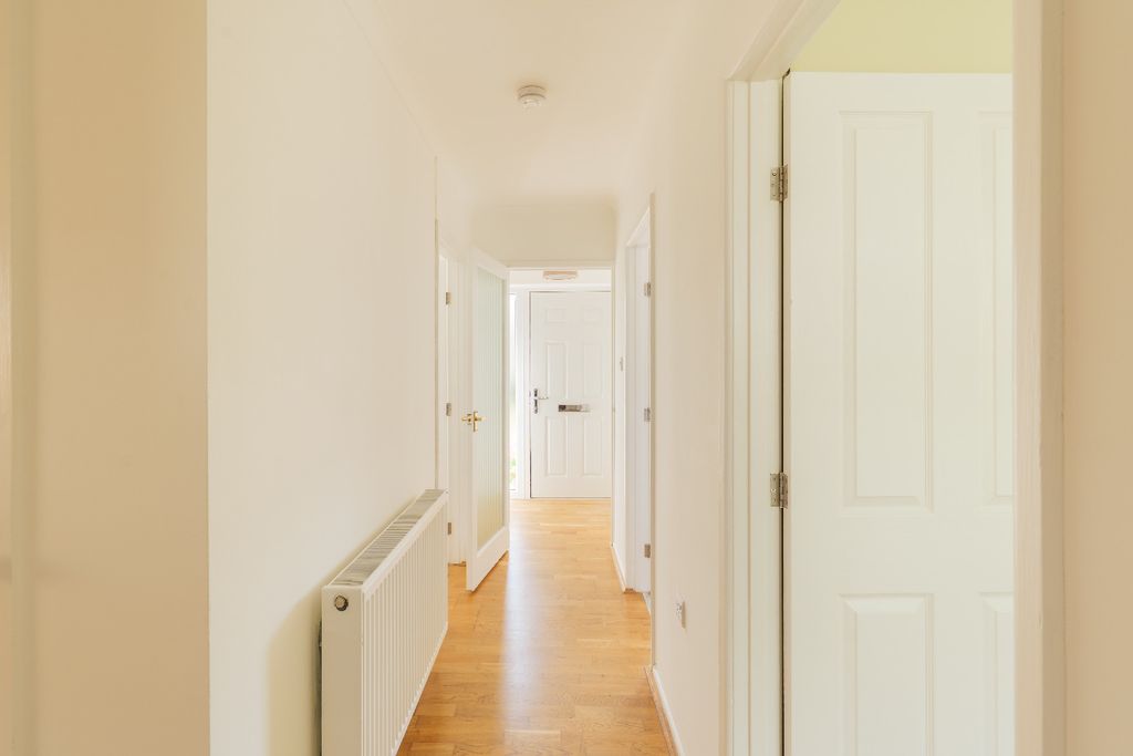 Property photo 3 of 18 4955025