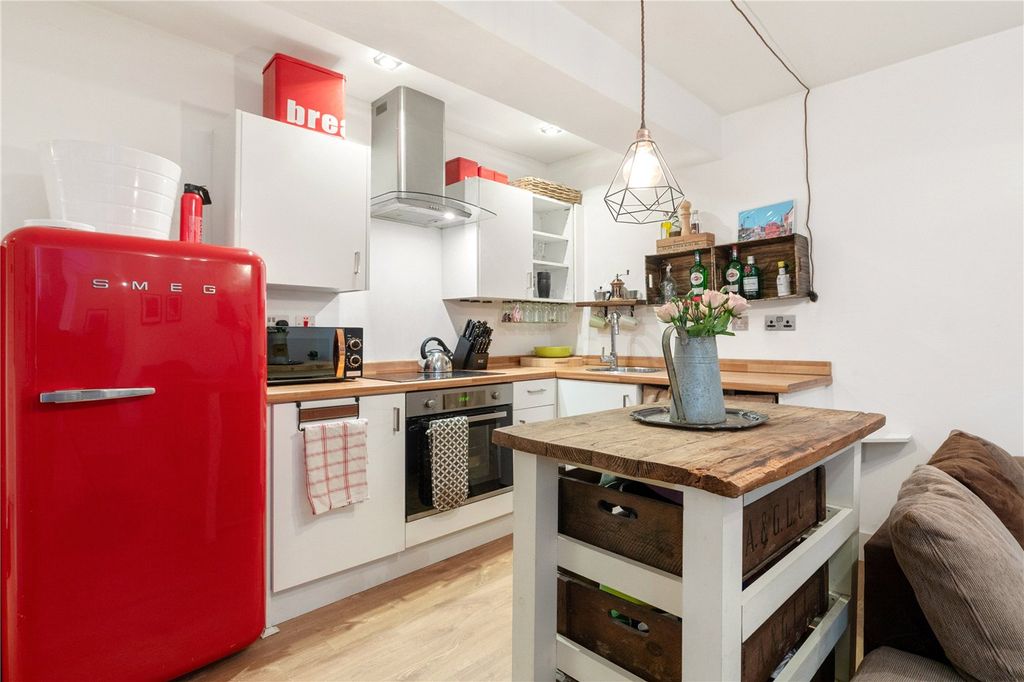 Property photo 3 of 11 Picture No. 11