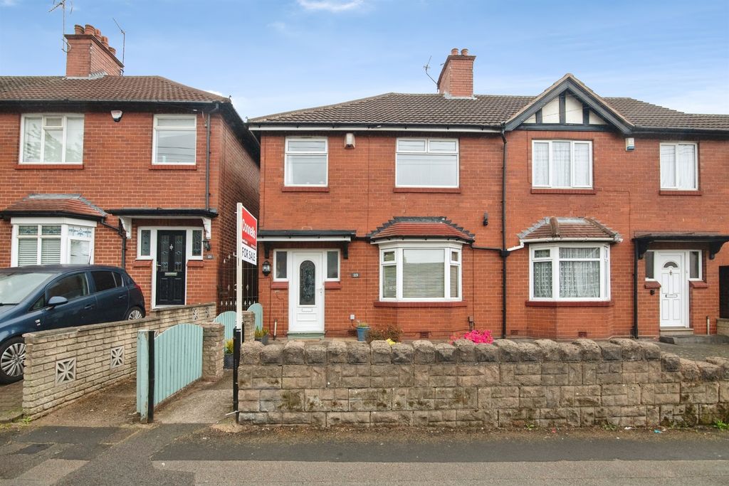 Property photo 1 of 12