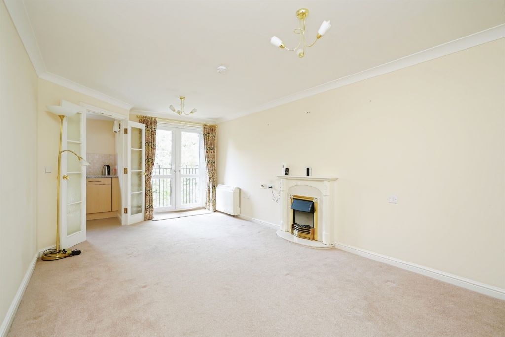 Property photo 3 of 13