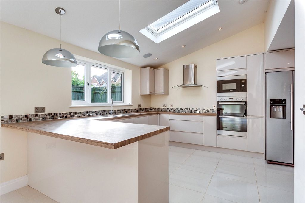 Property photo 3 of 14 Picture No. 23