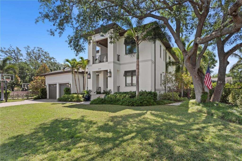 Property photo 1 of 20