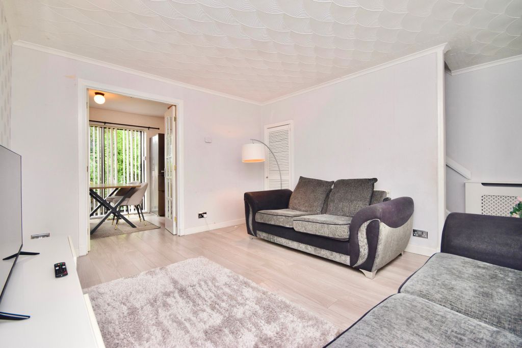 Property photo 3 of 30