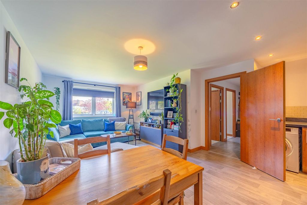 Property photo 2 of 17 Lounge/Kitchen/Diner