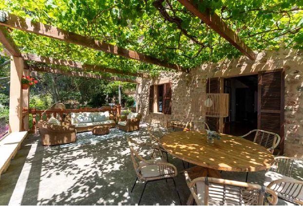 Property photo 3 of 23