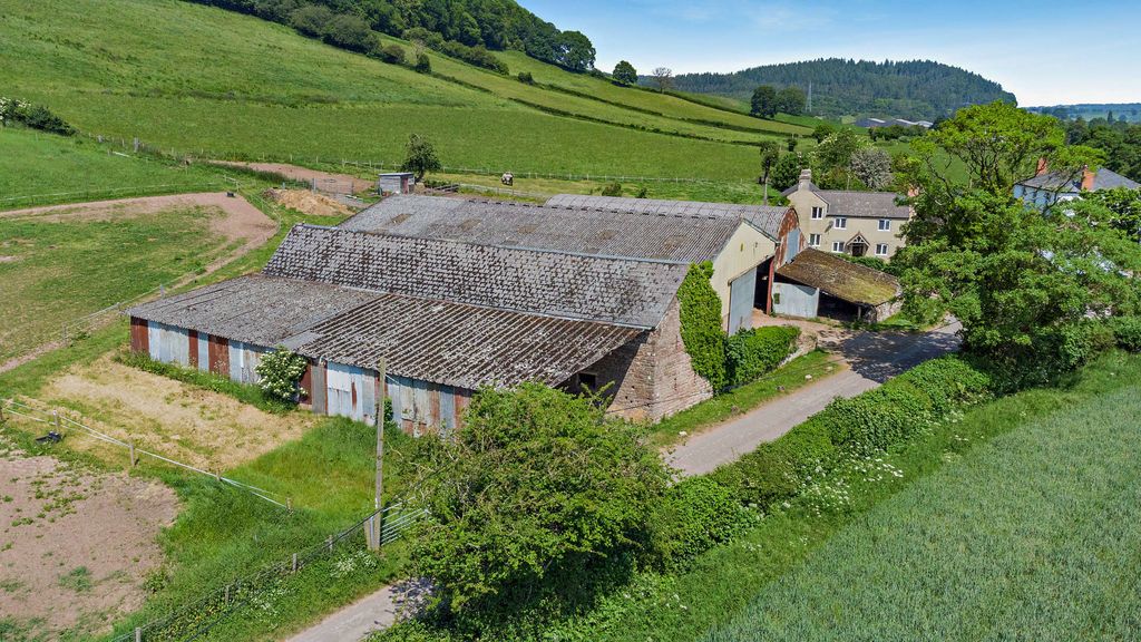 Property photo 3 of 54 Photo 55