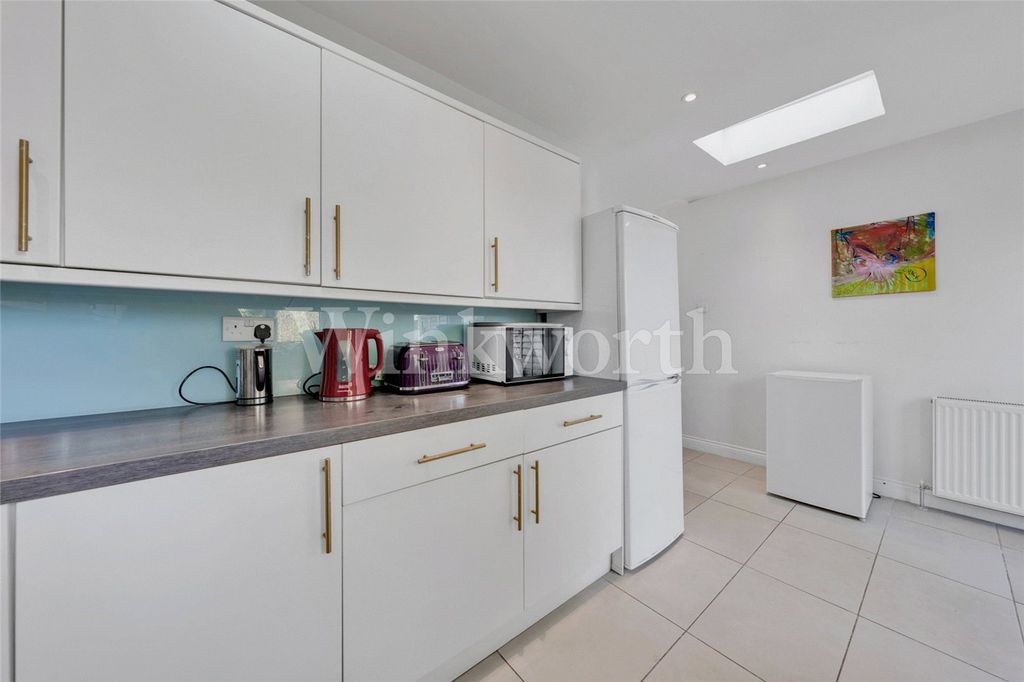 Property photo 3 of 14 Picture No. 07