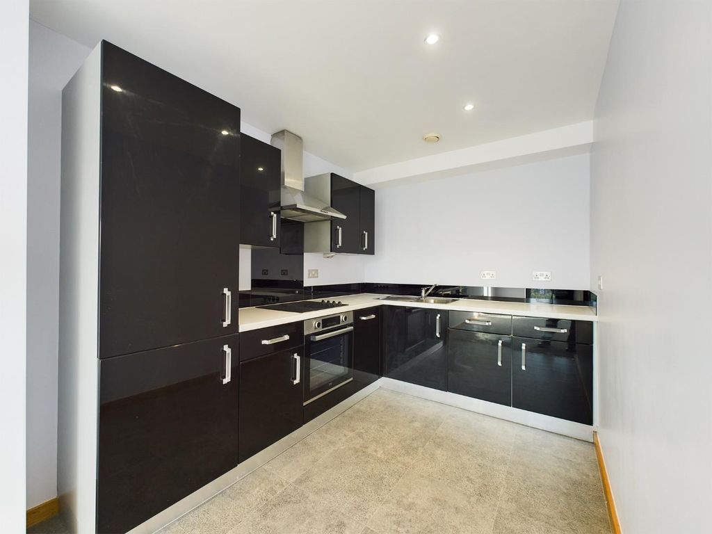 Property photo 2 of 6 Kitchen