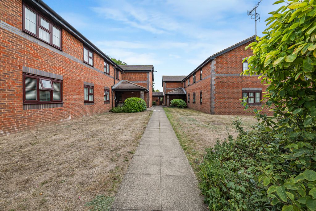 Property photo 3 of 17 Block