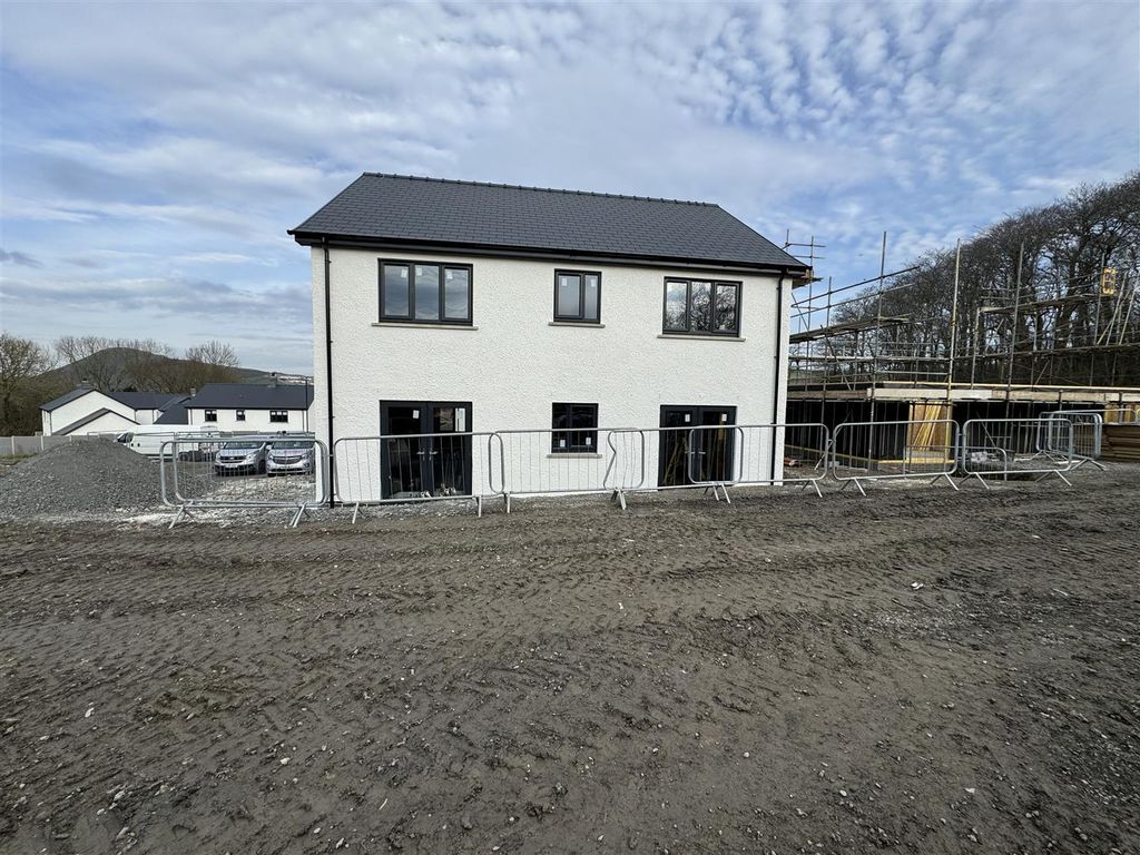 Property photo 2 of 3 Rear.Jpg