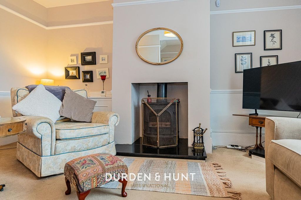 Property photo 3 of 45 Ongar-31.Jpg