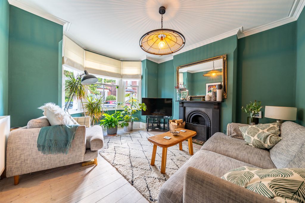 Property photo 2 of 24