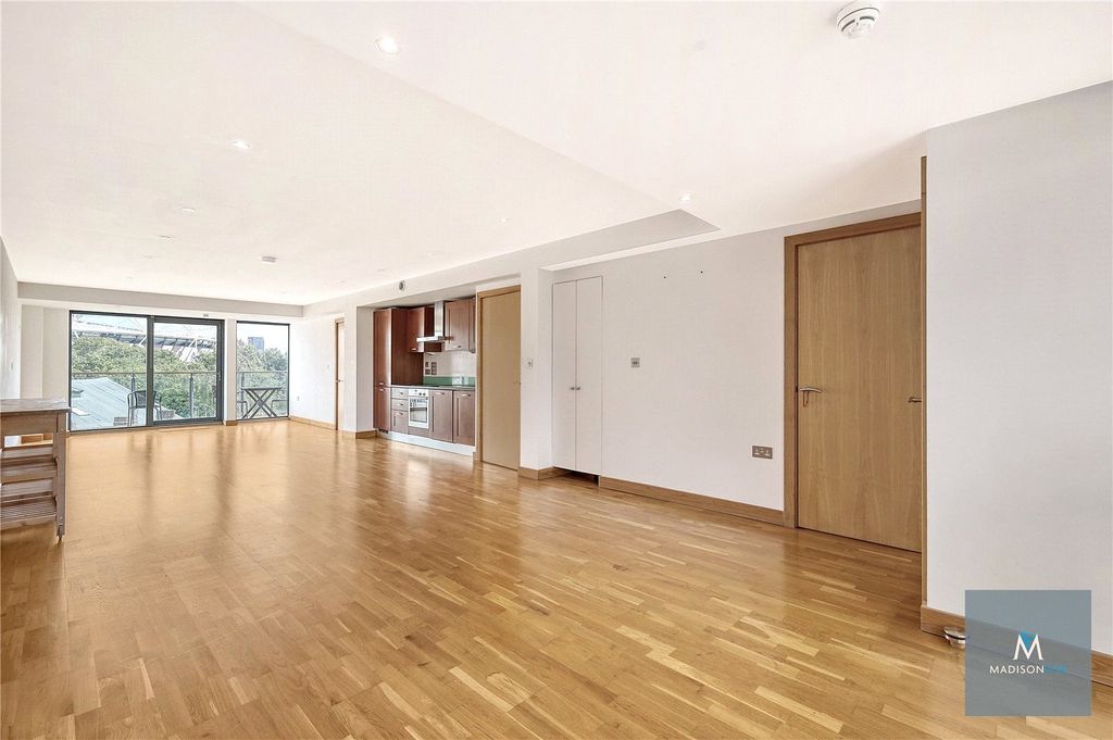 Property photo 2 of 15 Picture No. 02