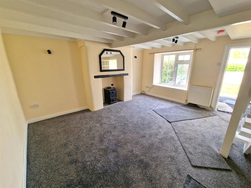 Property photo 2 of 15 New Lounge.Jpg