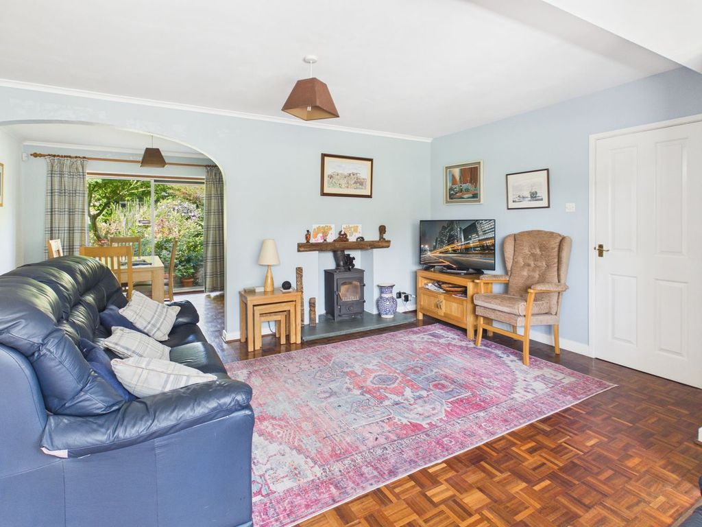 Property photo 2 of 27