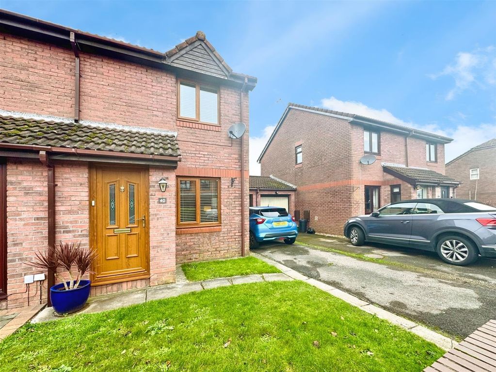 Property photo 1 of 15 Pennyfarthing Lane