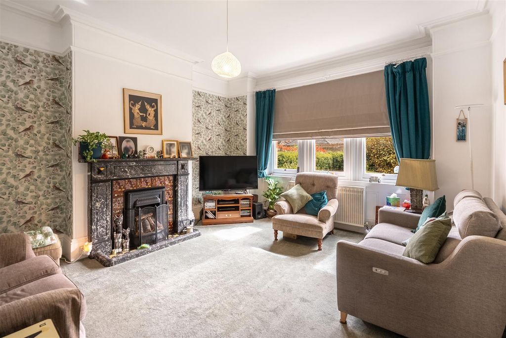 Property photo 3 of 33 Mulberry Green-4-1.Jpg