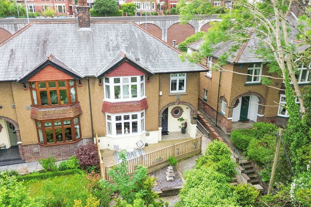Property photo 1 of 29