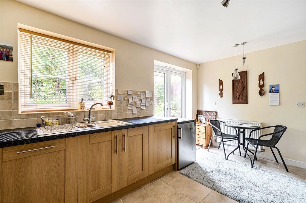 Property photo 3 of 23 Picture No. 16