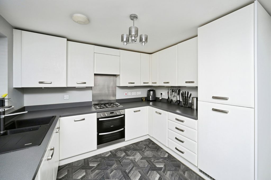 Property photo 2 of 25 Kitchen Dining Room