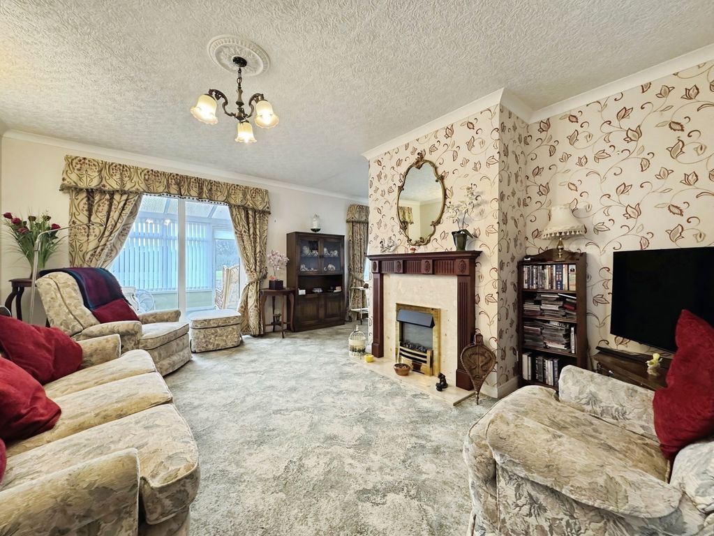 Property photo 2 of 12 Living Room