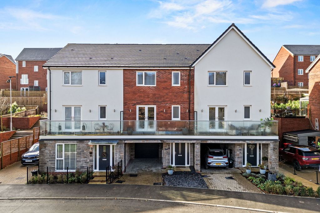 Property photo 1 of 31