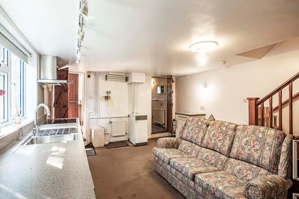Property photo 3 of 9