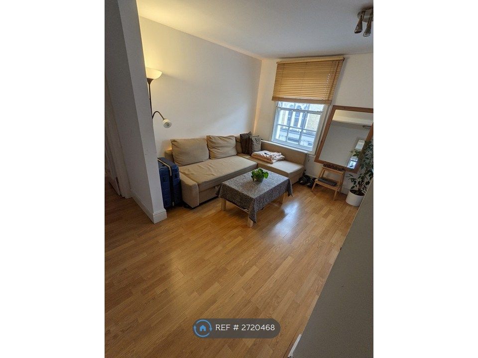 Property photo 2 of 10 Living Room