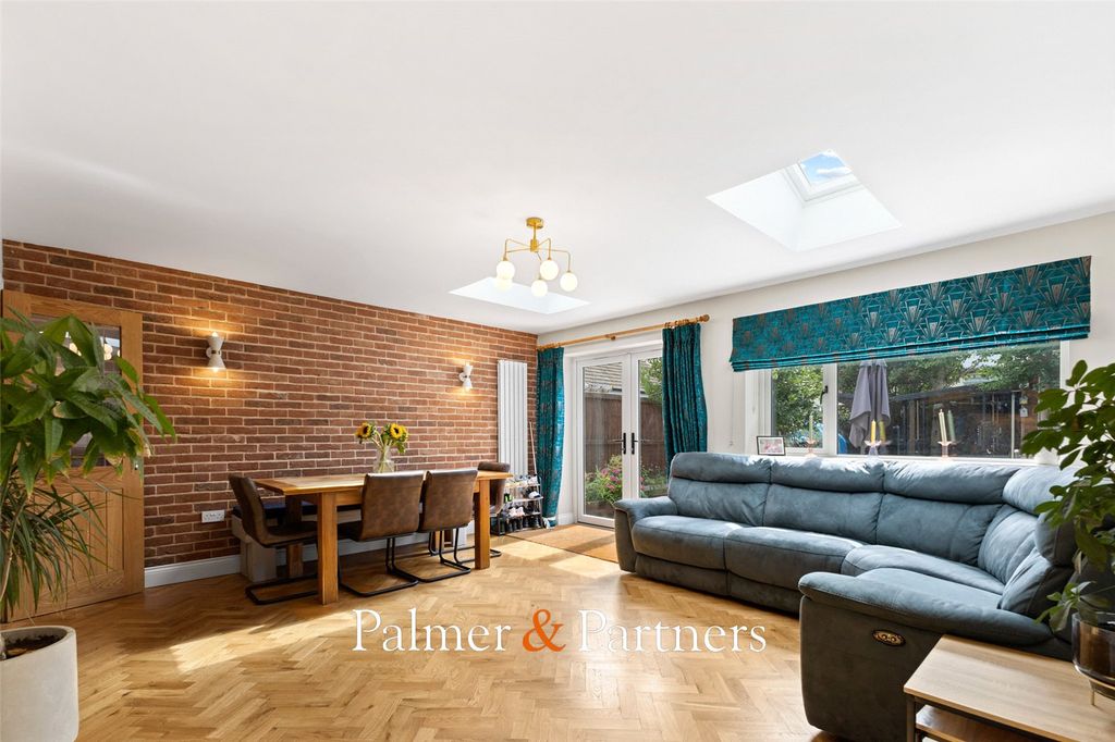 Property photo 3 of 26 Picture No. 39