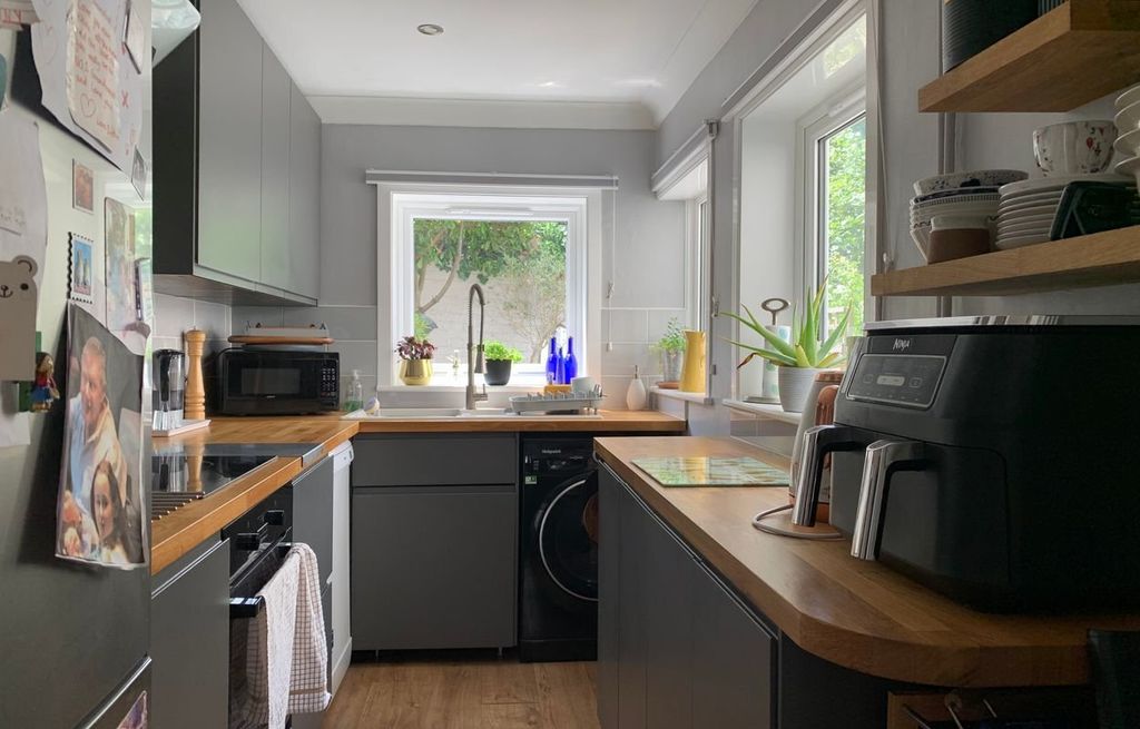 Property photo 3 of 11 Picture 3