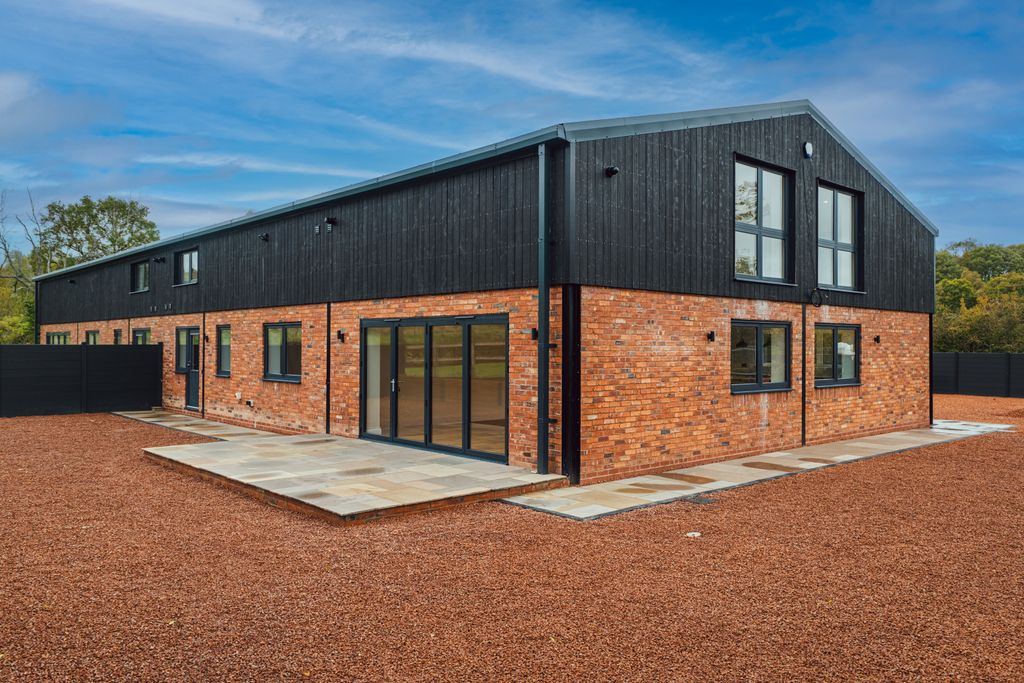 Property photo 3 of 14 Rear Garden