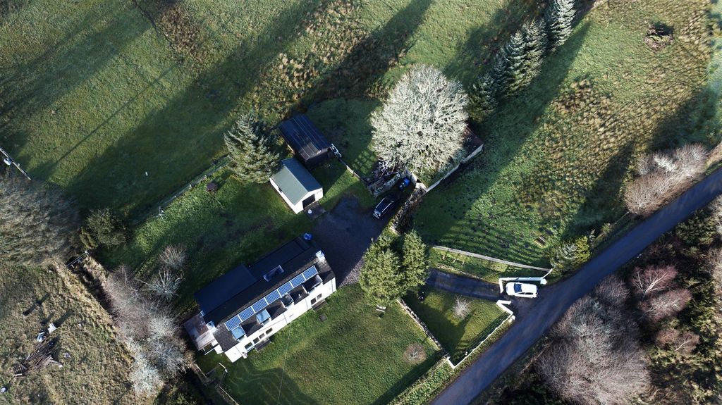 Property photo 3 of 21 Aerial Drone 3.Jpeg