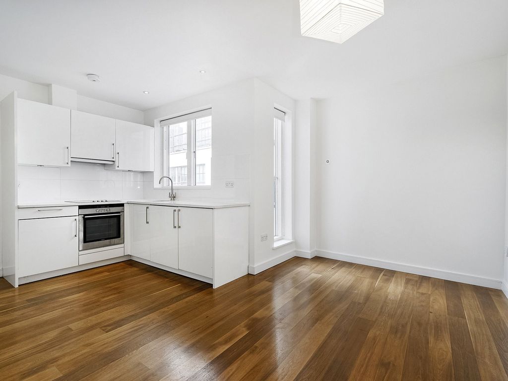 Property photo 1 of 10 Berwick Street