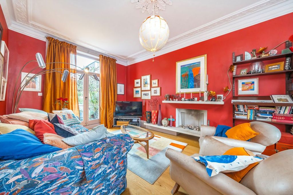 Property photo 2 of 12