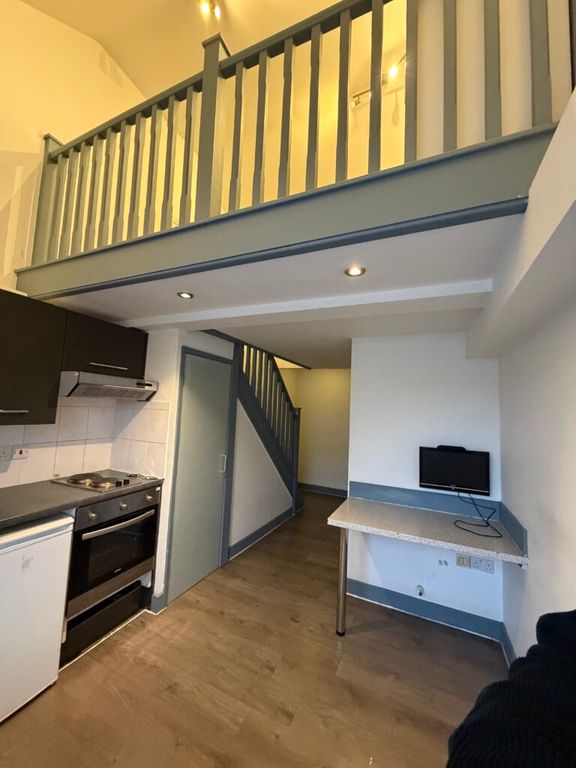 Property photo 1 of 5