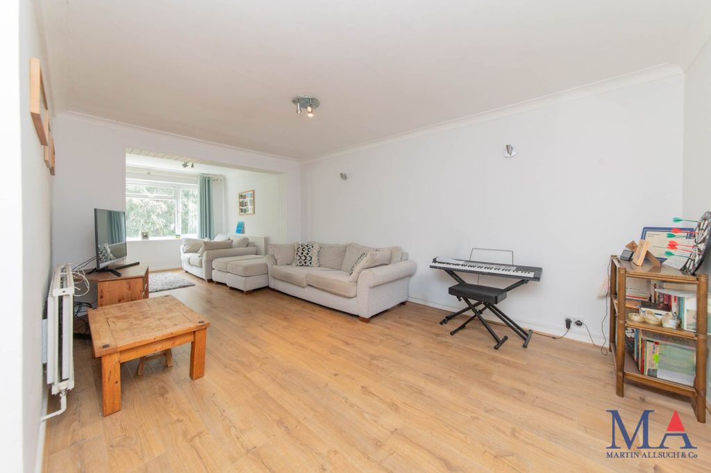Property photo 2 of 18