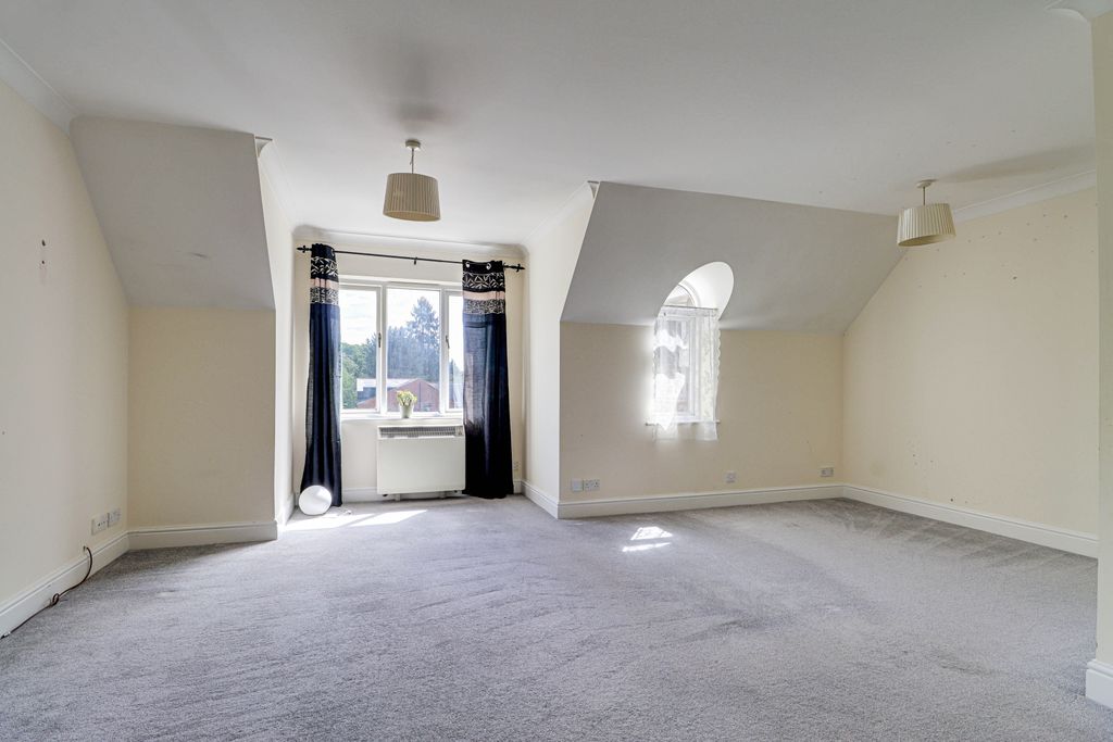 Property photo 3 of 14 Living Room