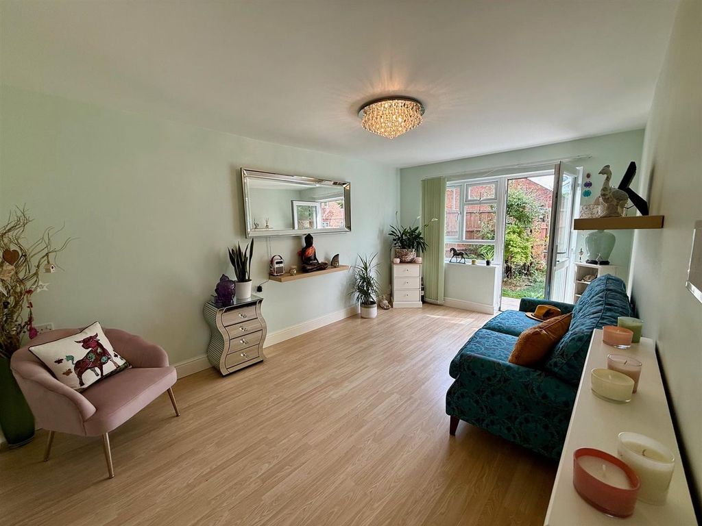 Property photo 3 of 10 2.Jpg