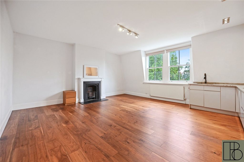 Property photo 2 of 13 Picture No. 11