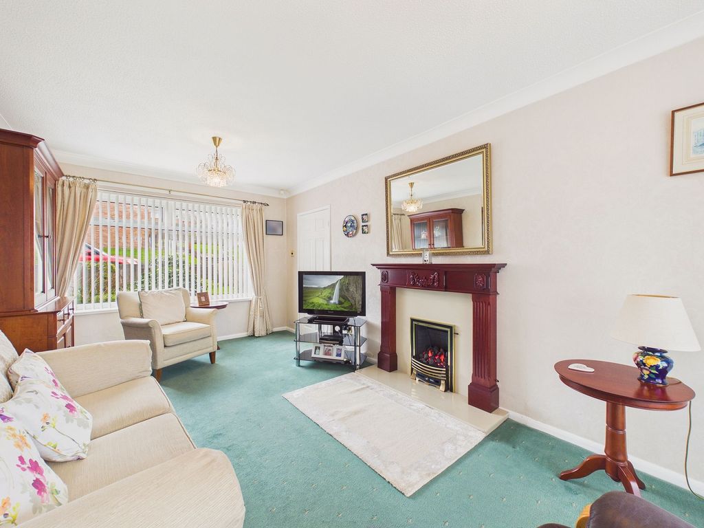 Property photo 2 of 12 Lounge