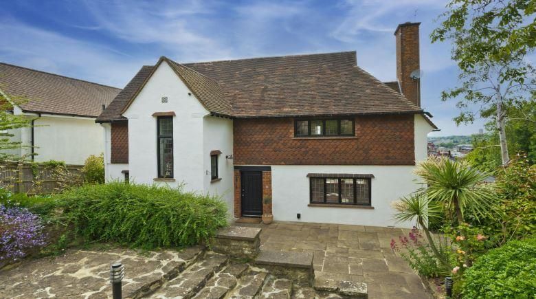 Property photo 1 of 10