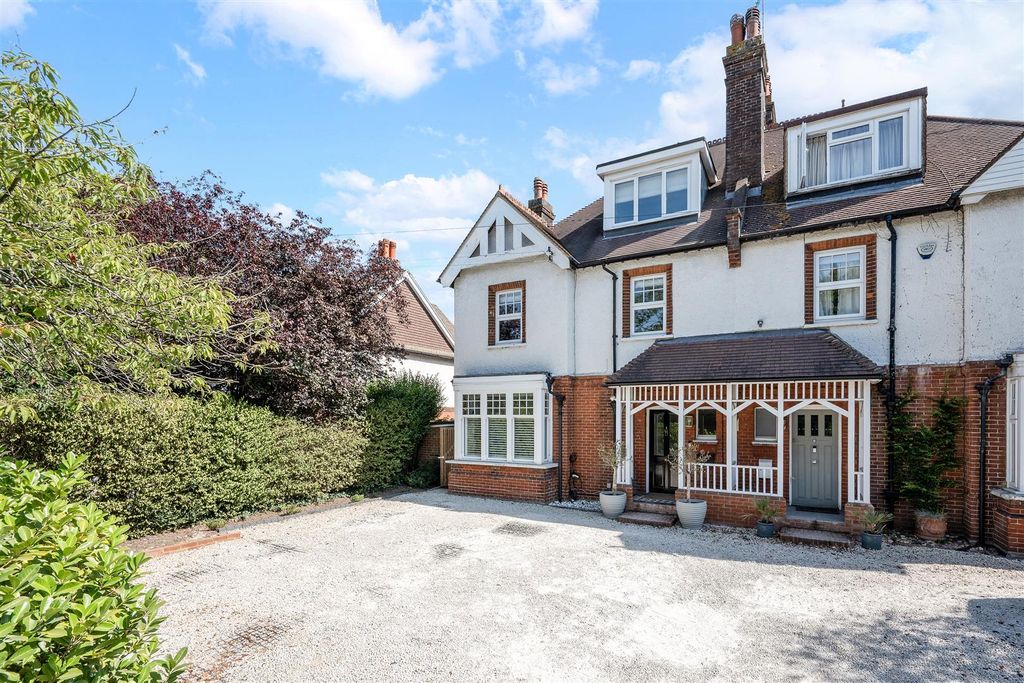 Property photo 1 of 32 Banstead Road, 5 (6).Jpg