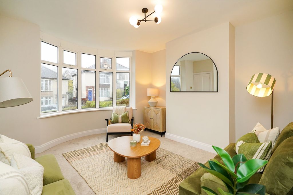 Property photo 2 of 23