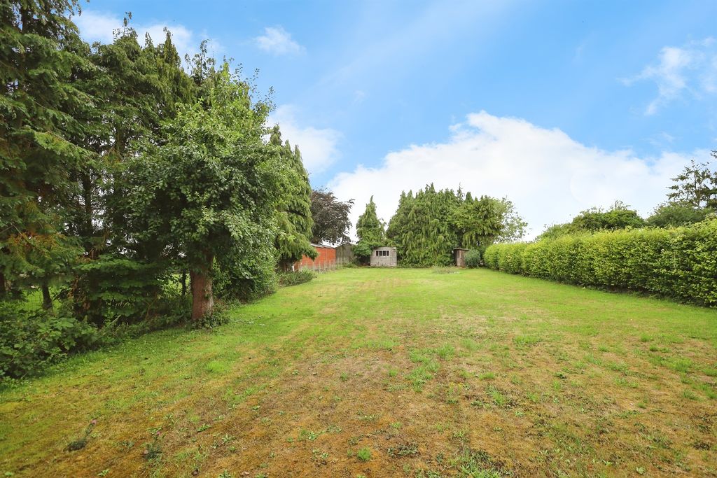 Property photo 3 of 11