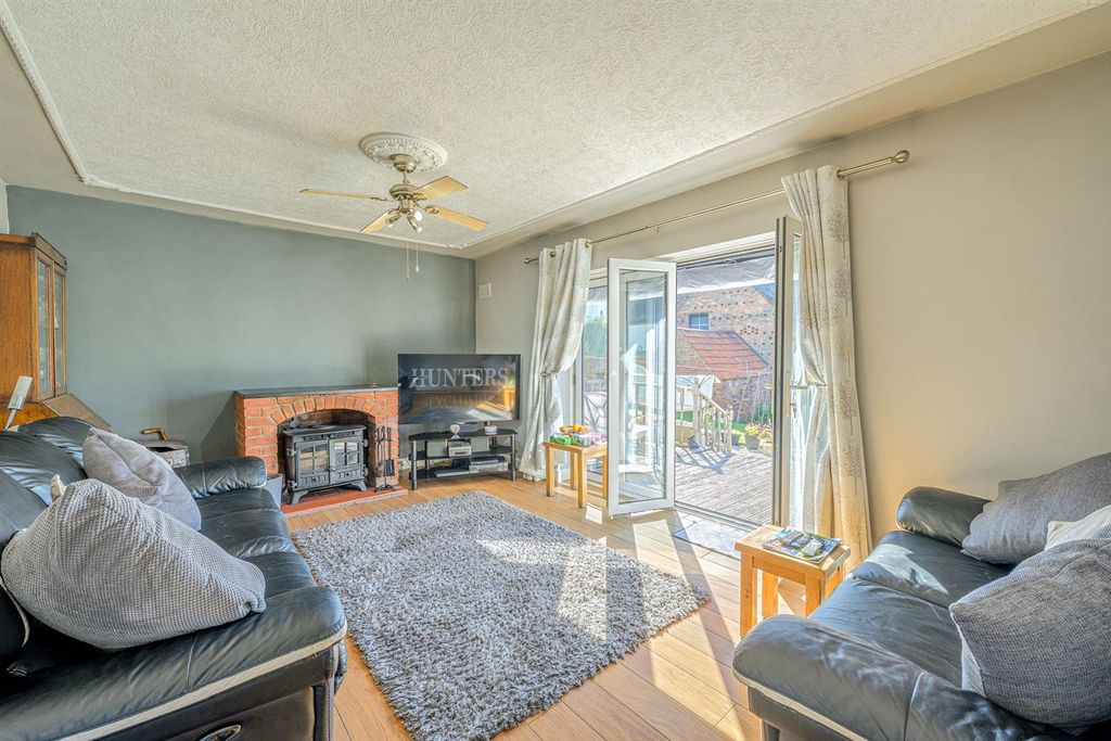 Property photo 2 of 22