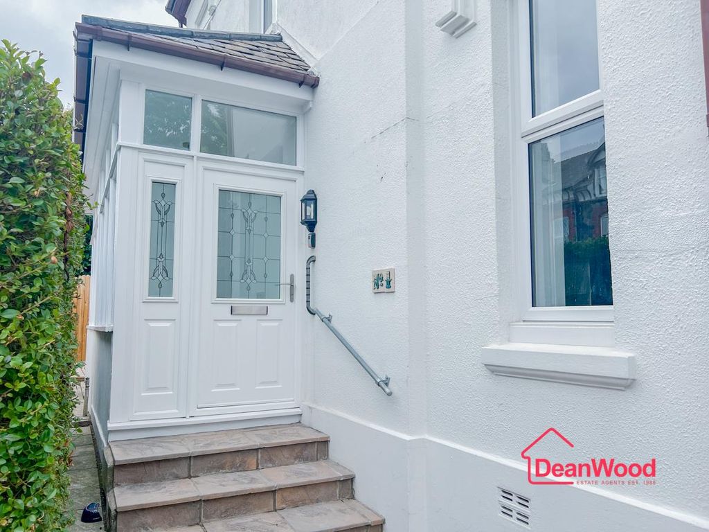 Property photo 3 of 34 3.Jpg