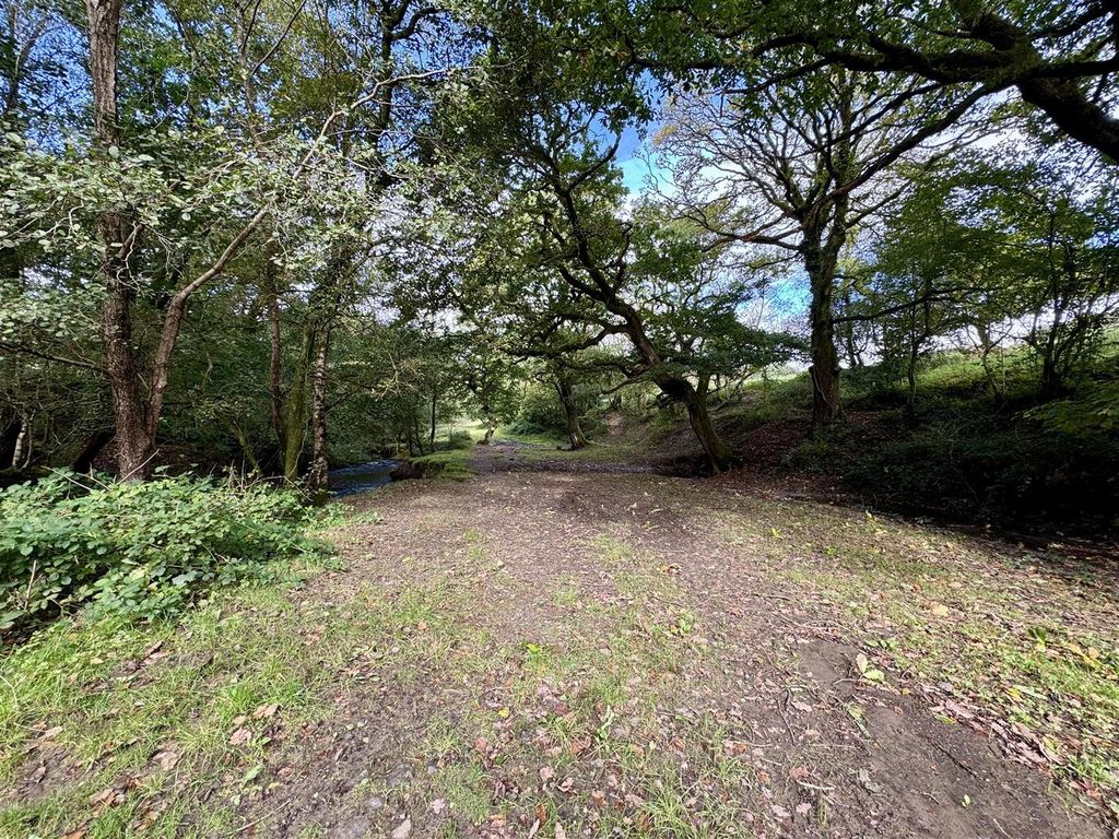 Property photo 3 of 15 Woodland