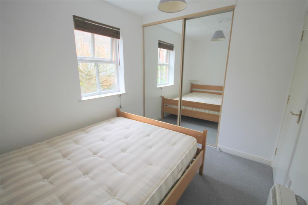 Property photo 1 of 10 Bedroom One 2 New.Jpg