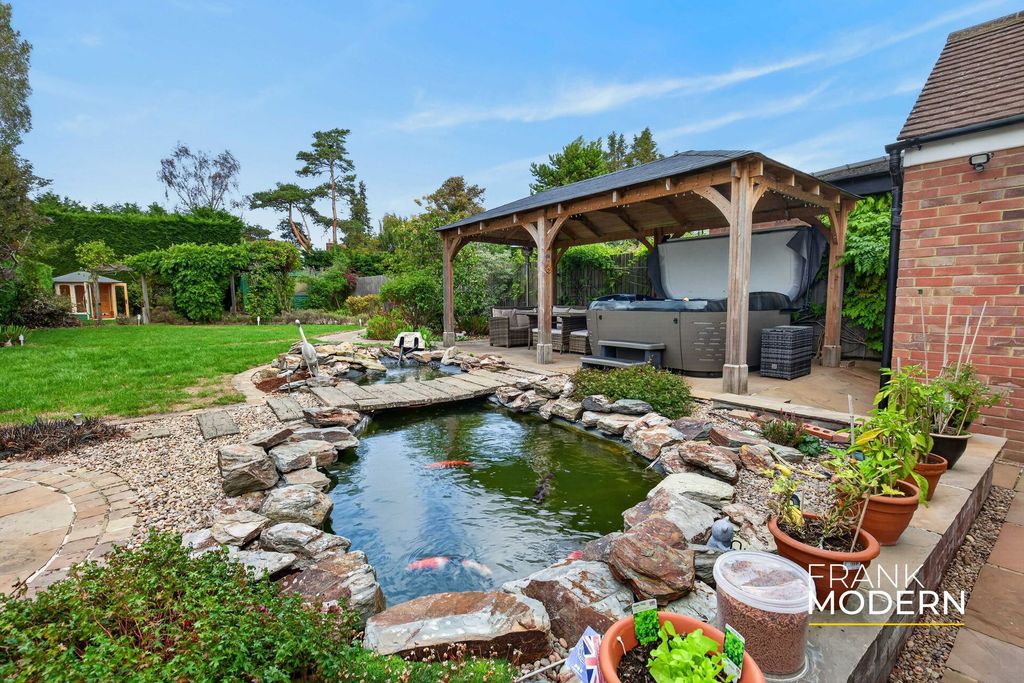 Property photo 2 of 56 Garden