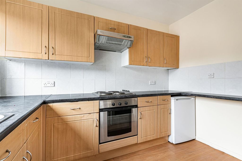 Property photo 3 of 11 24_70209.Jpg